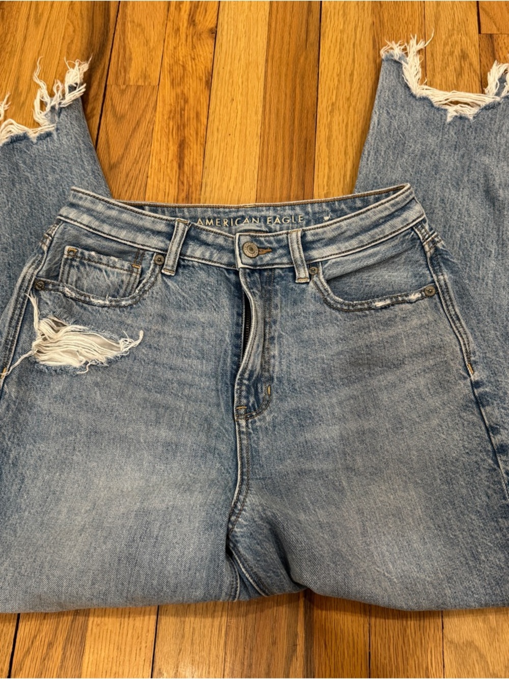 American Eagle Highest Rise Mom Jean 4 - Picture 7 of 7